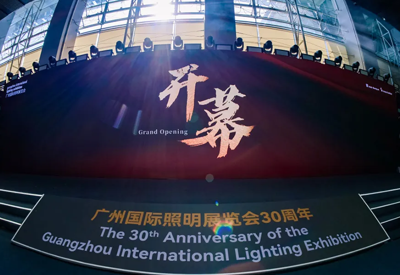 首日聚焦｜壹定发电源光亚展现场热力全开，手艺实力尽显锋芒